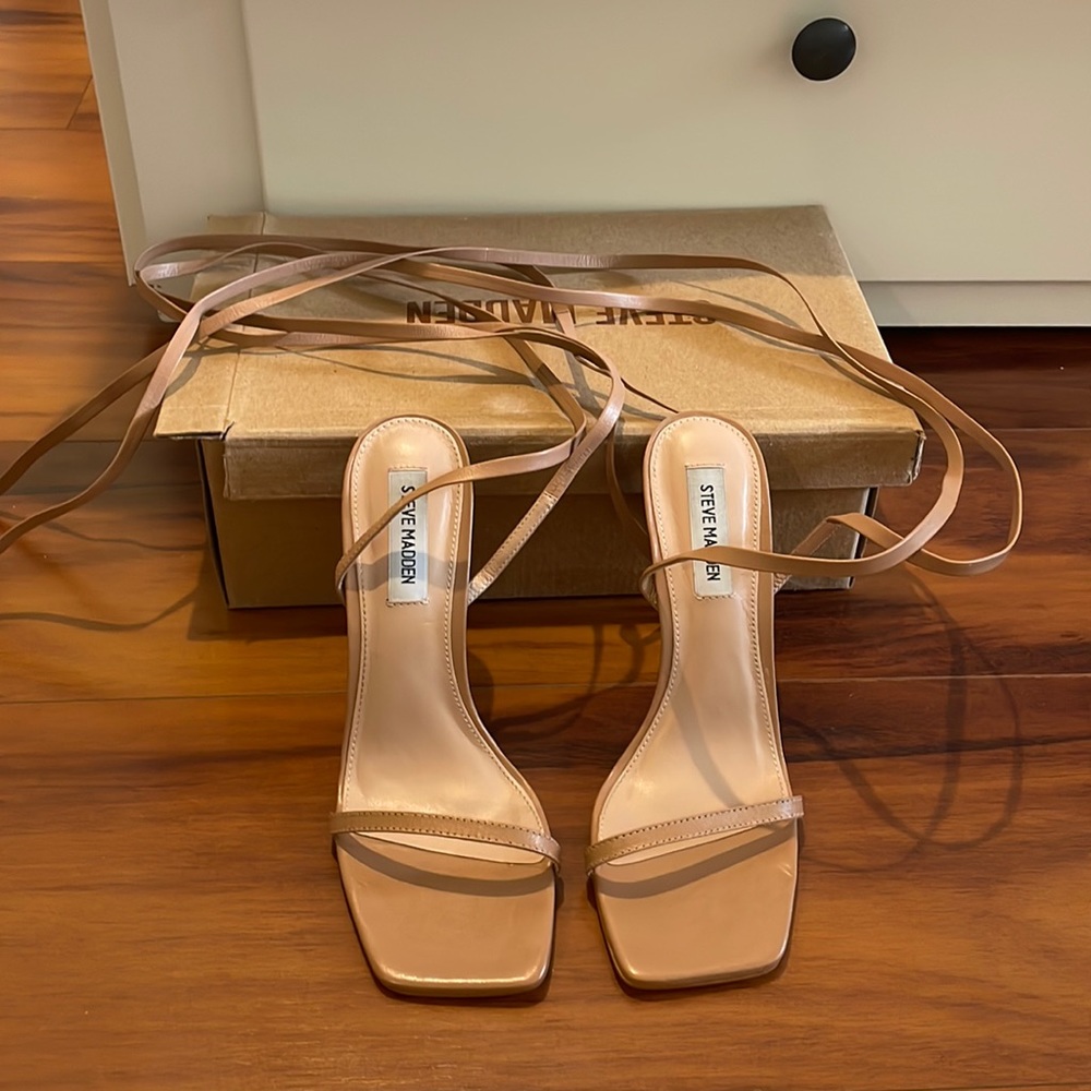 Uplift Steve Madden natural NEVER WORN